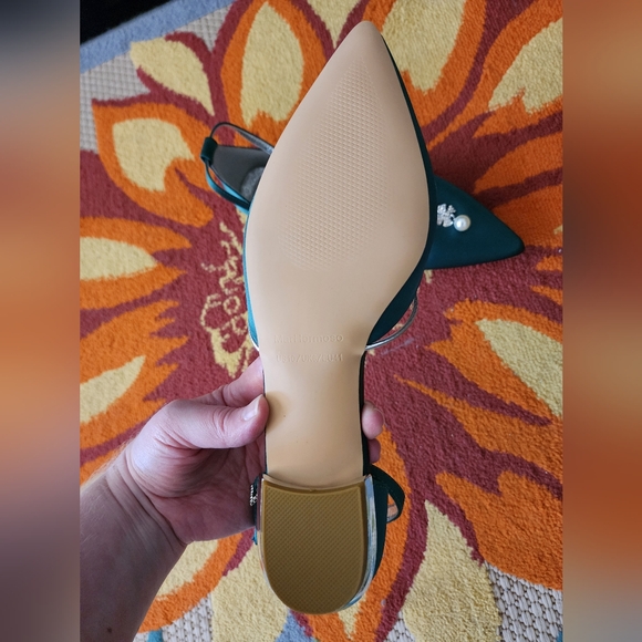 Embellished Green Pointed Toe Flats - Picture 2 of 2